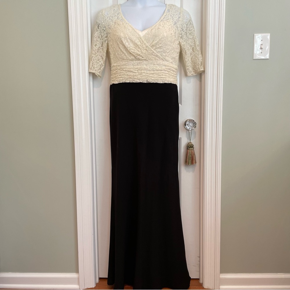 JS Collections Gorgeous Evening Gown, Lace Bodice & Cummerbund, 14, EUC